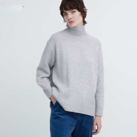М'якенький светр UNIQLO преміум-серії UNIQLO:C